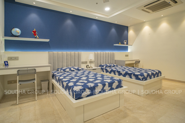 Grandeur Interiors for an Exquisite Residence