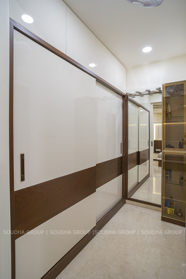 Grandeur Interiors for an Exquisite Residence
