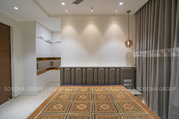 Grandeur Interiors for an Exquisite Residence