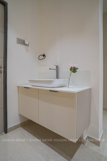 Serene Elegance-A Modern Luxury