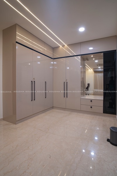 Light Color & Gold Luxury of an elegant home