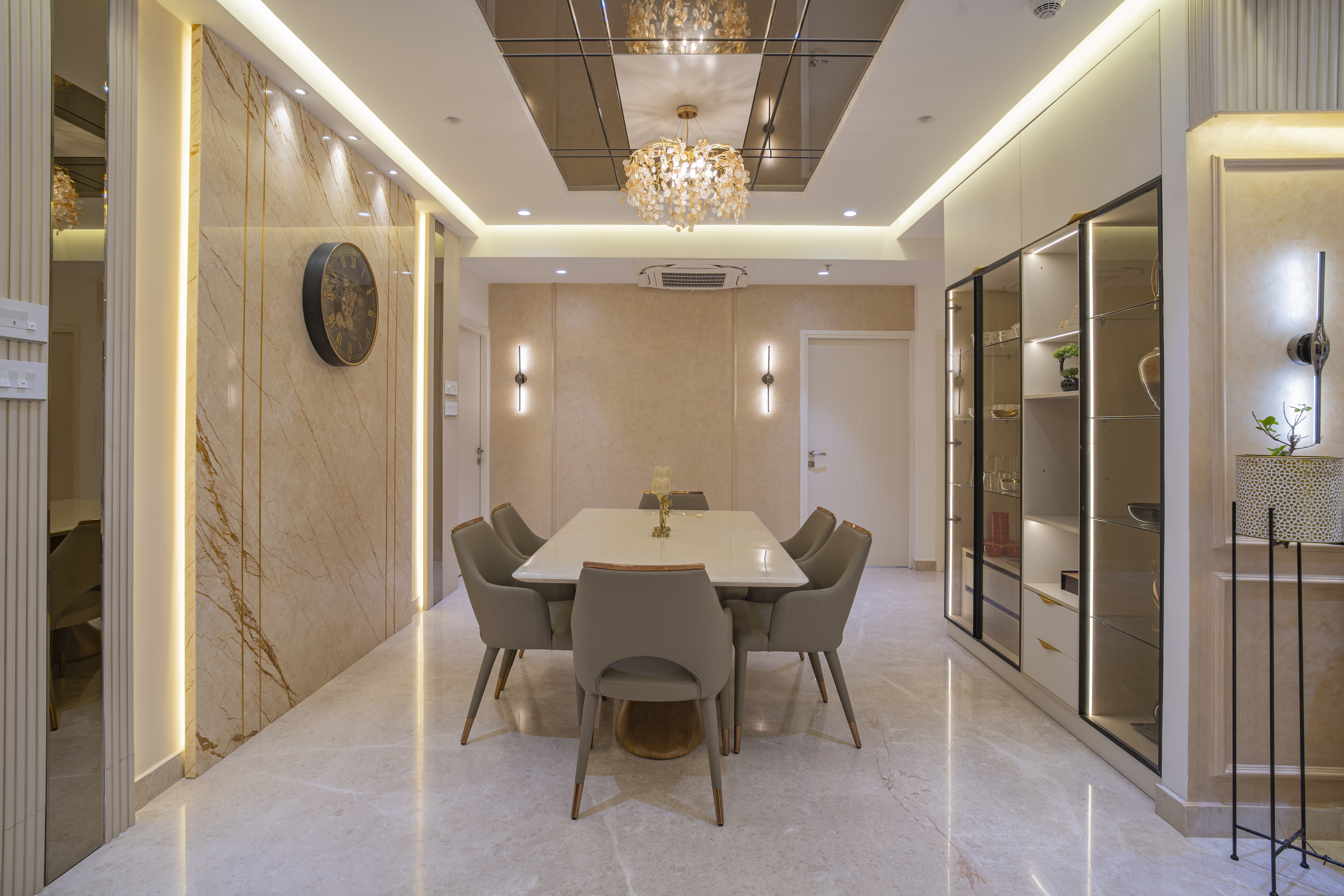 A Story of Style & Elegance- Aurobindo Kohinoor Flat Interiors