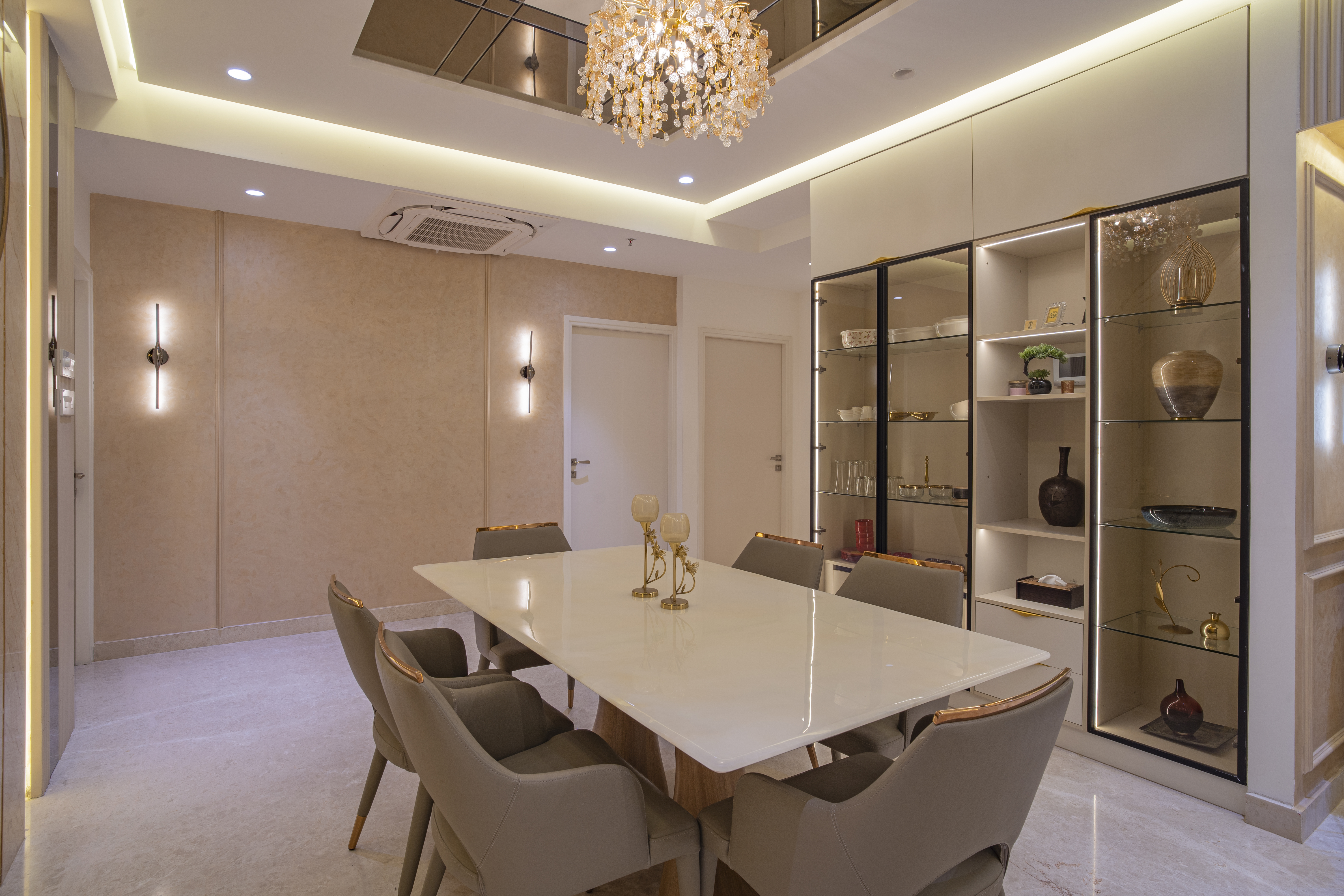 A Story of Style & Elegance- Aurobindo Kohinoor Flat Interiors