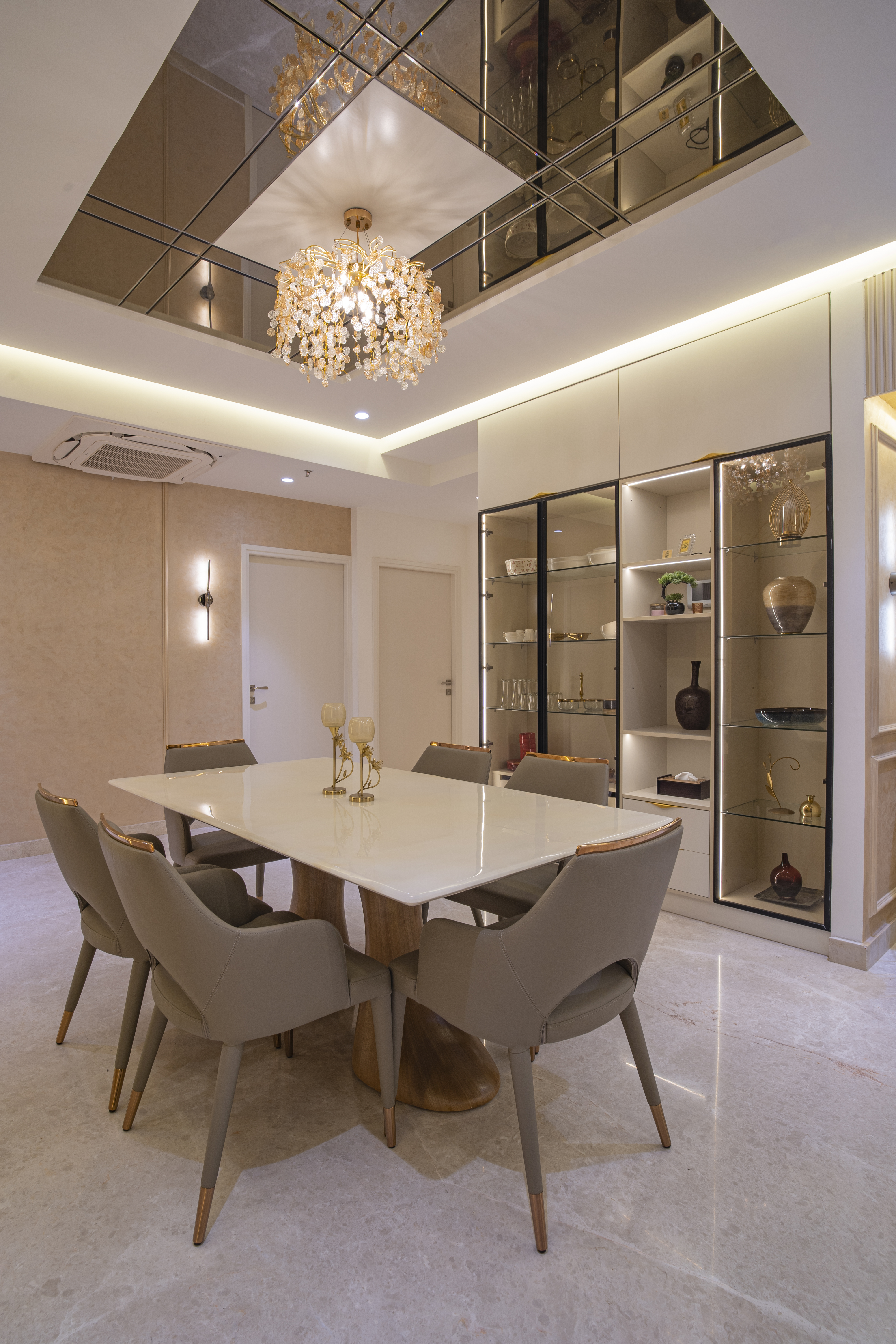 A Story of Style & Elegance- Aurobindo Kohinoor Flat Interiors