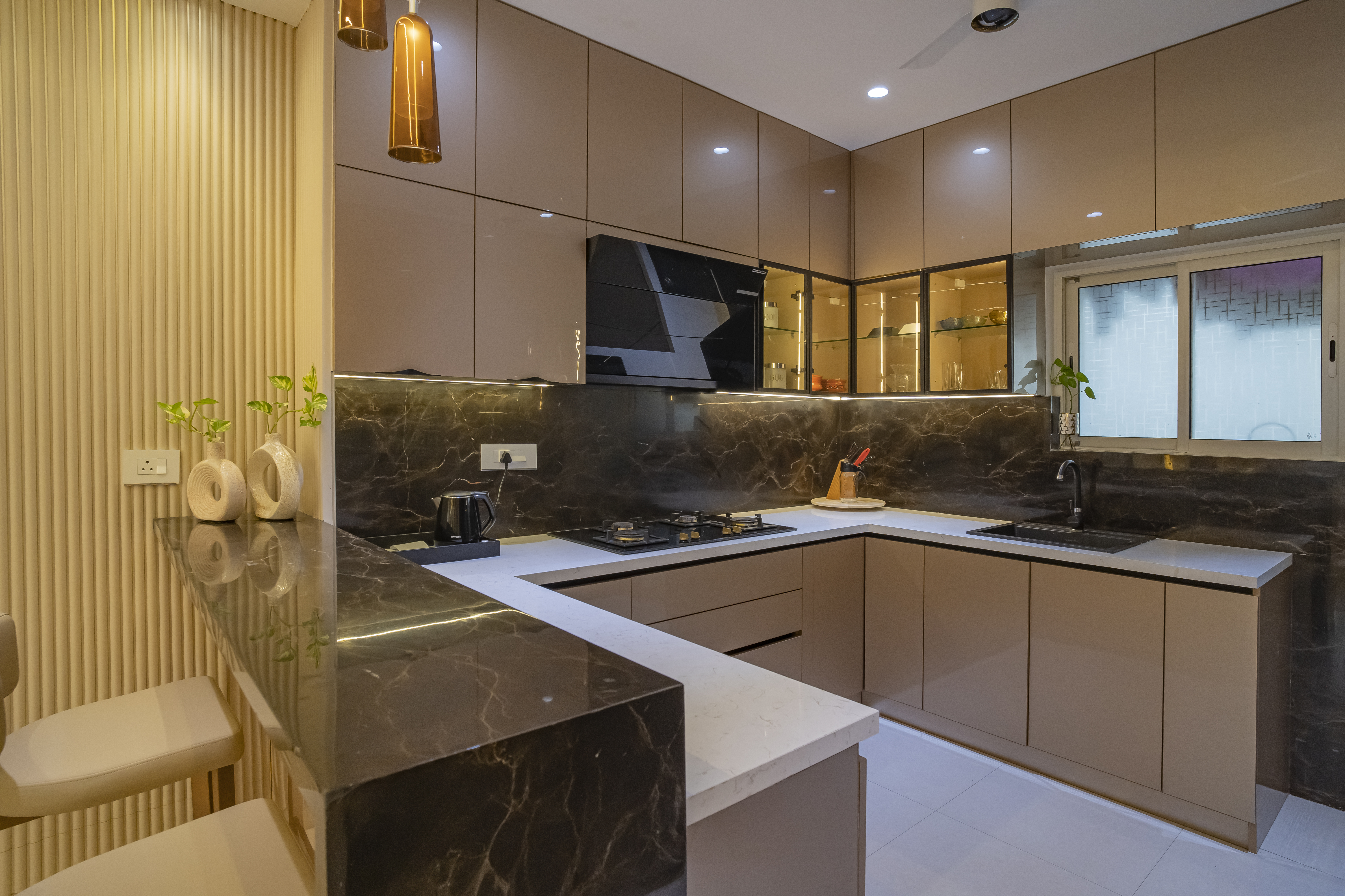 A Story of Style & Elegance- Aurobindo Kohinoor Flat Interiors