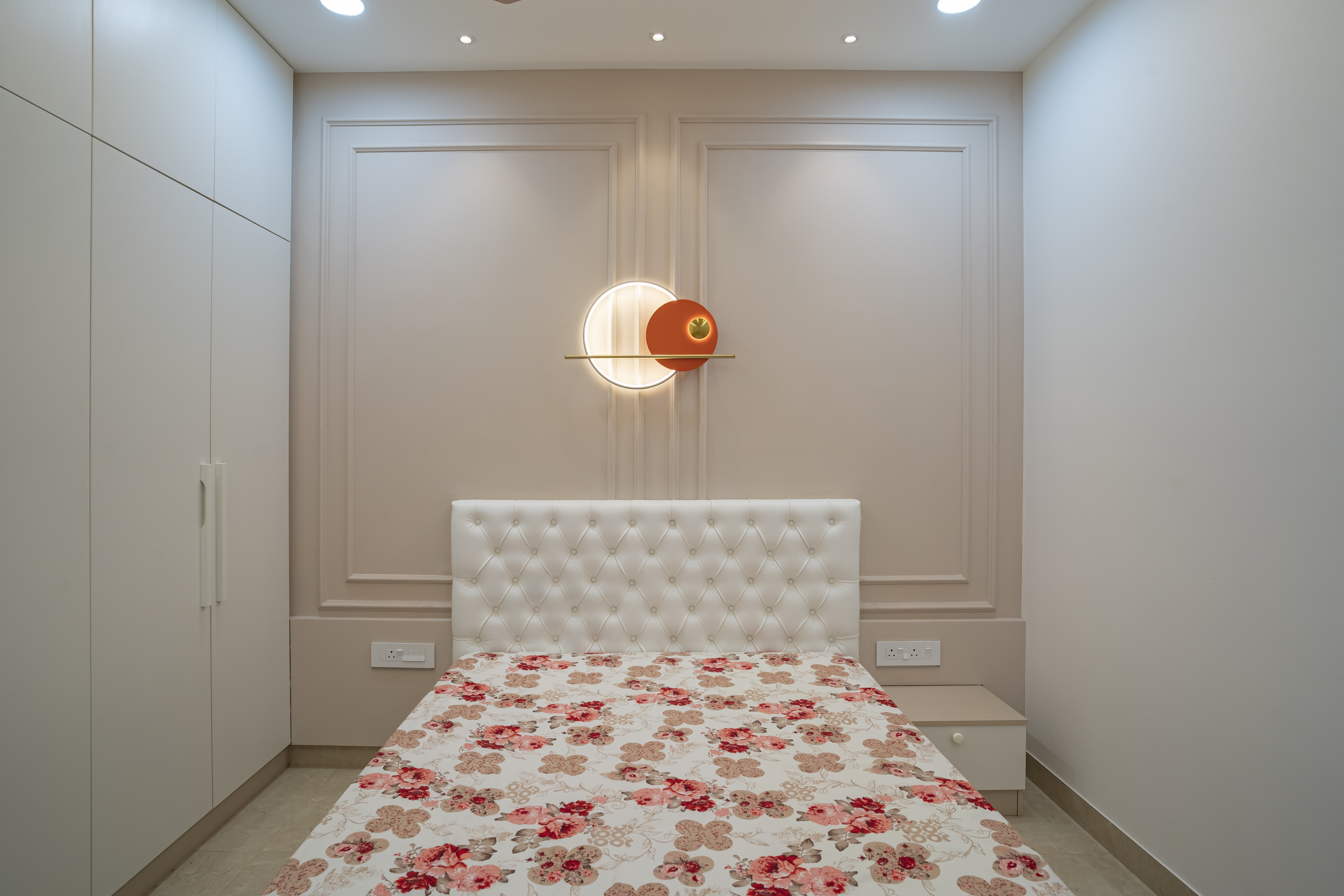 A Story of Style & Elegance- Aurobindo Kohinoor Flat Interiors