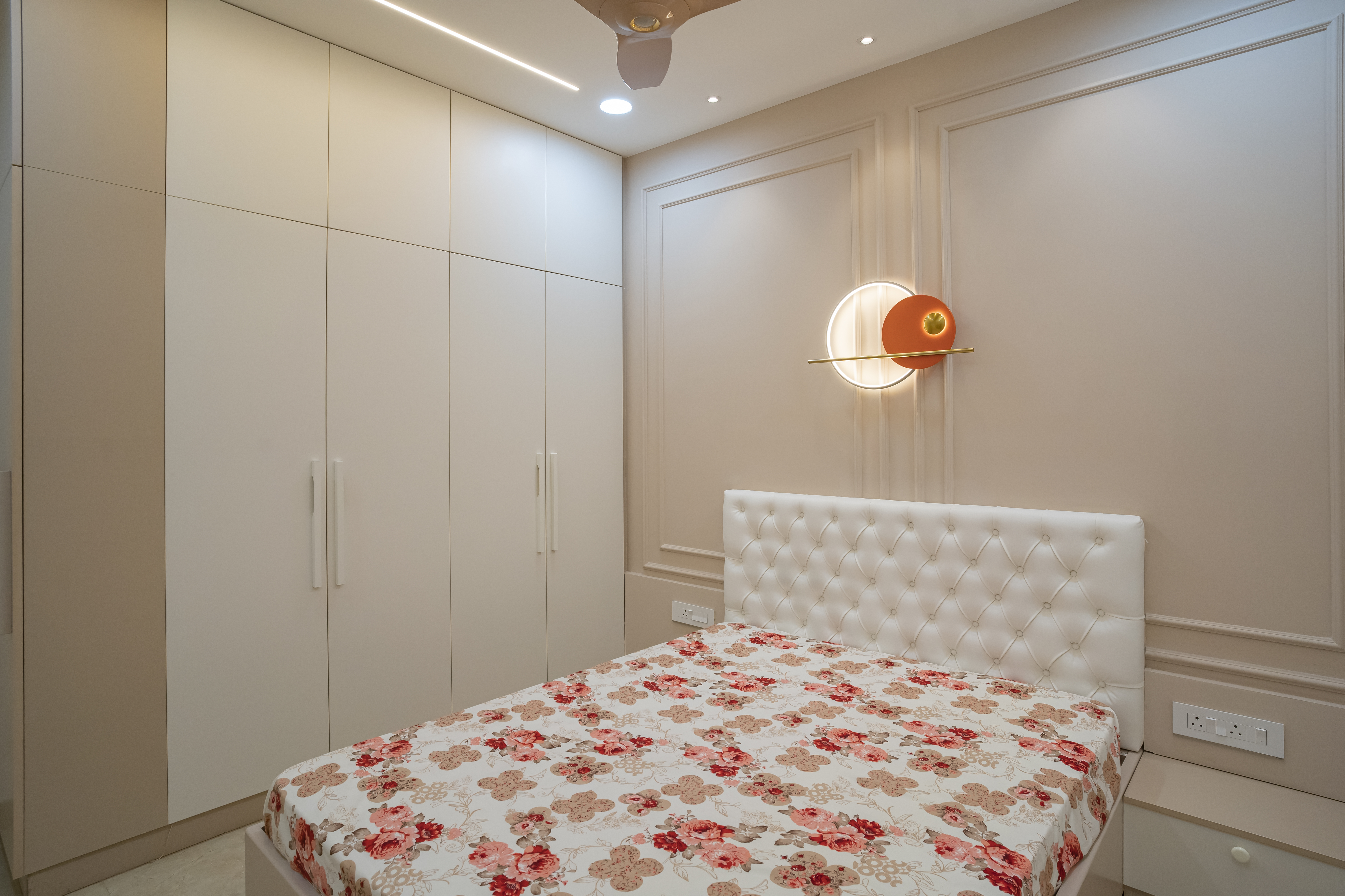 A Story of Style & Elegance- Aurobindo Kohinoor Flat Interiors
