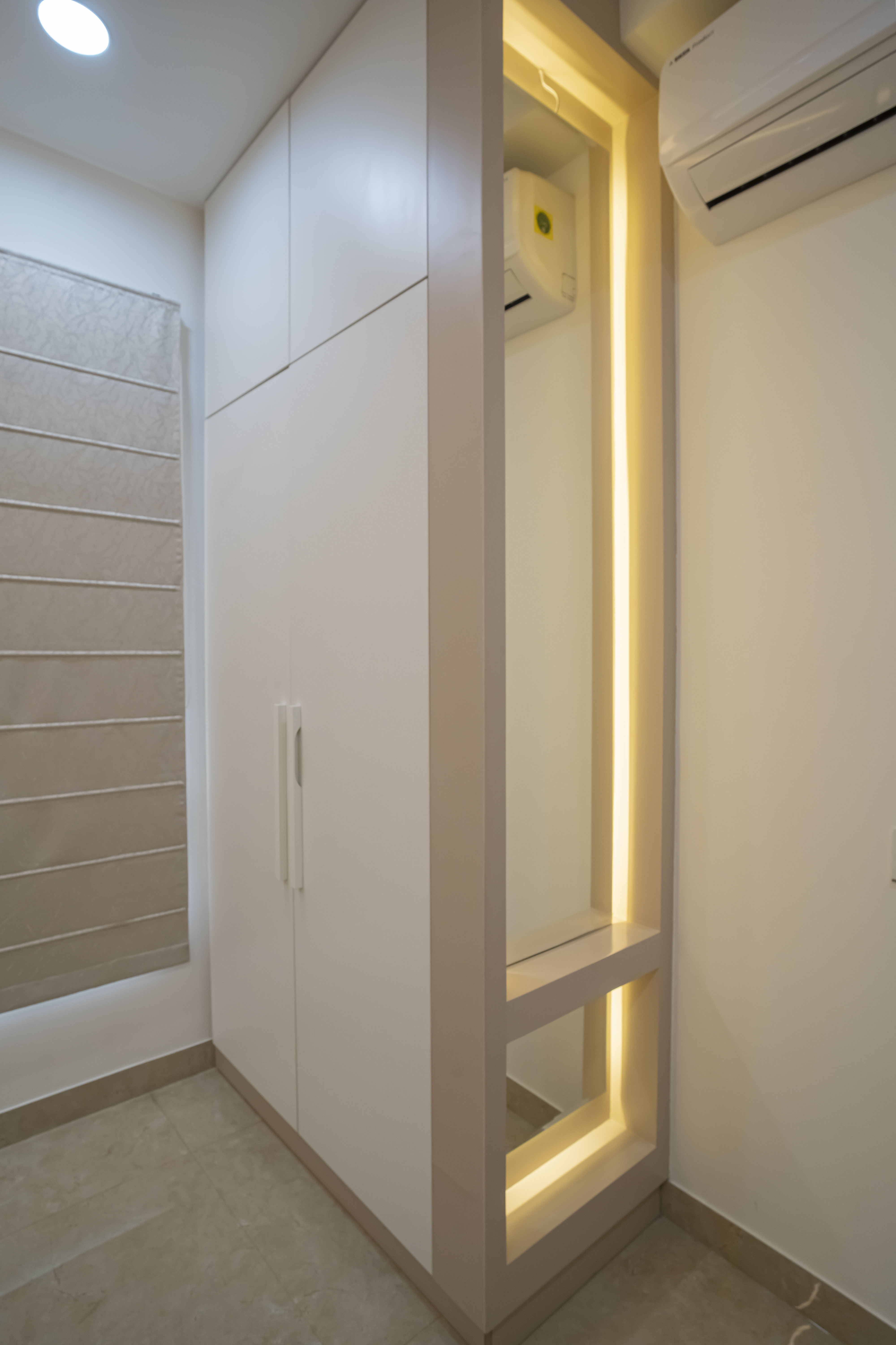 A Story of Style & Elegance- Aurobindo Kohinoor Flat Interiors