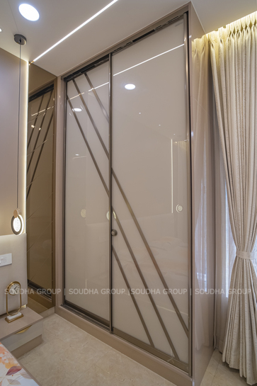 A Story of Style & Elegance- Aurobindo Kohinoor Flat Interiors